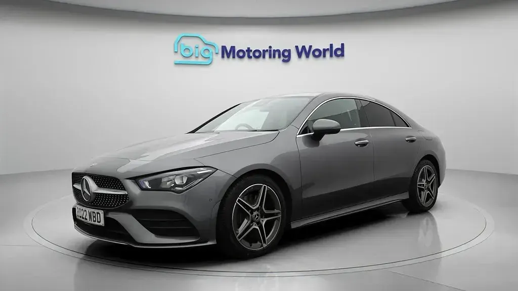 Usado Mercedes CLA200 AMG line 163 HP (119 kW) 2022 Cinzento Coupé
