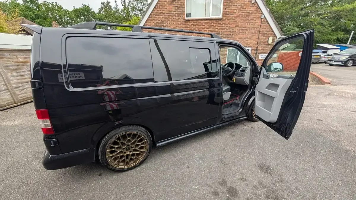 Used VW Transporter 102 HP (75 kW) 2013 Black Van