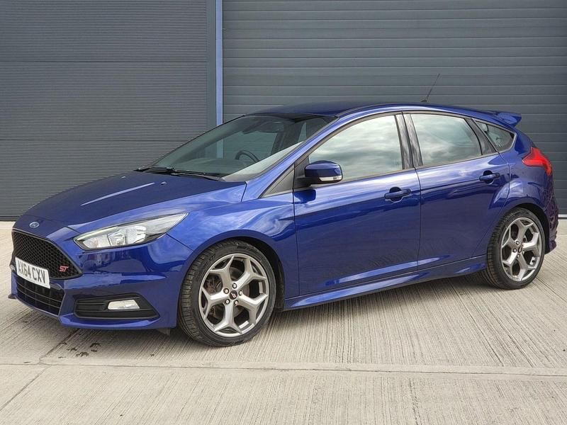 Used Ford Focus ST 185 HP (136 kW) 2015 Blue Hatchback