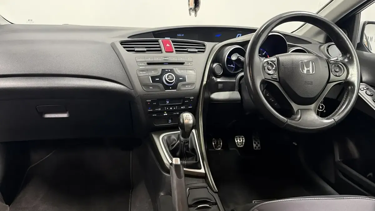 Used Honda Civic ES 150 HP (110 kW) 2012 Silver Hatchback