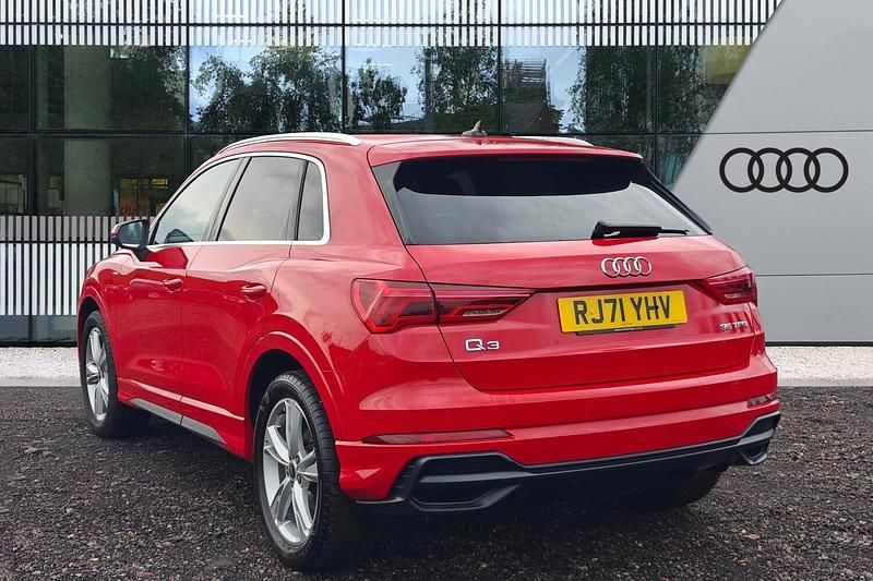 Used Audi Q3 S-Line 150 HP (110 kW) 2022 Red SUV