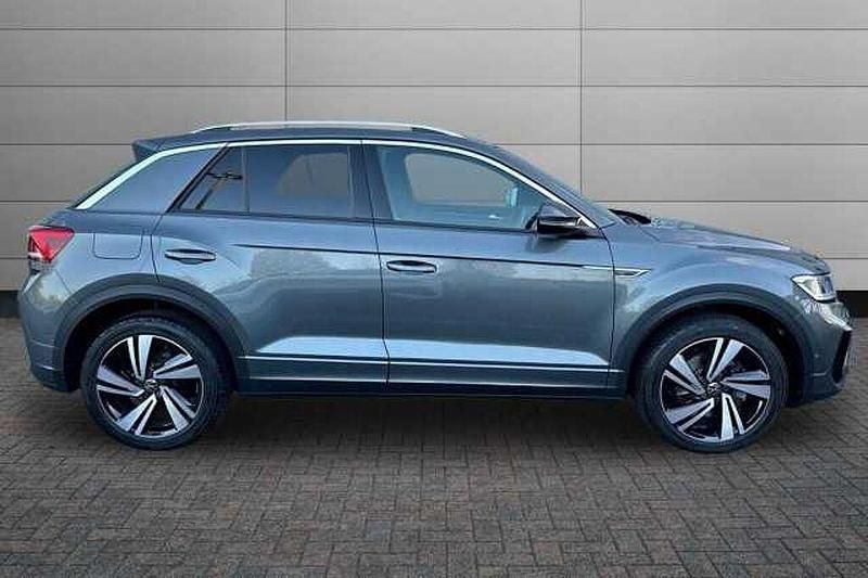 Used VW T-Roc R-line 150 HP (110 kW) 2024 Indium grey SUV