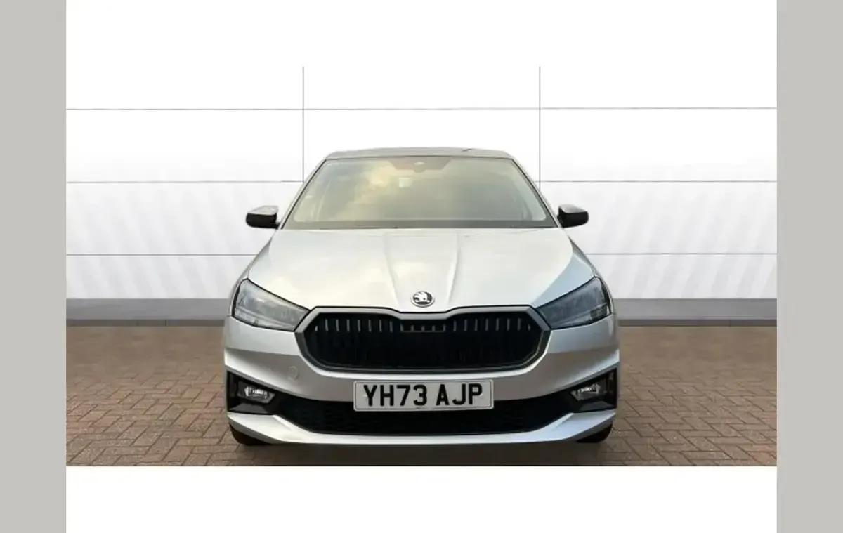 Usado Skoda Fabia Colour Edition 110 HP (80 kW) 2023 Prateado Citadino