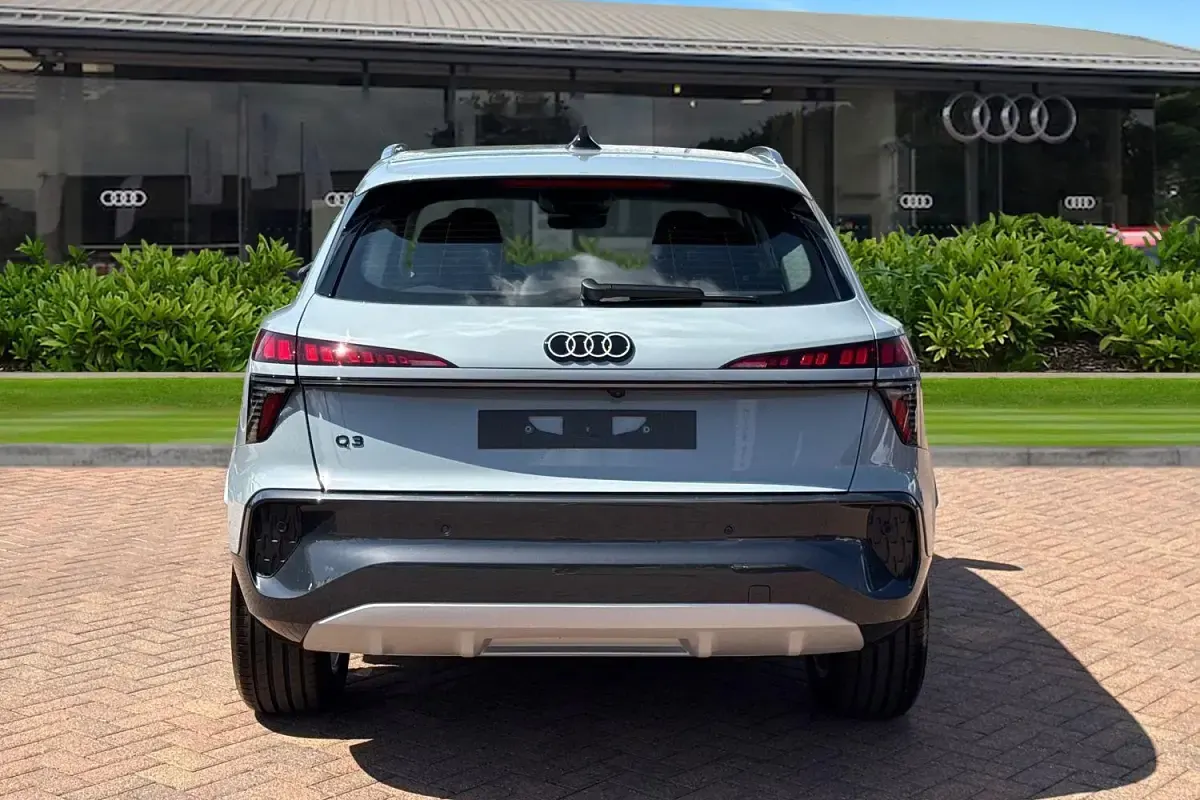 New Audi Q3 Sport 150 HP (110 kW) 2026 Green SUV