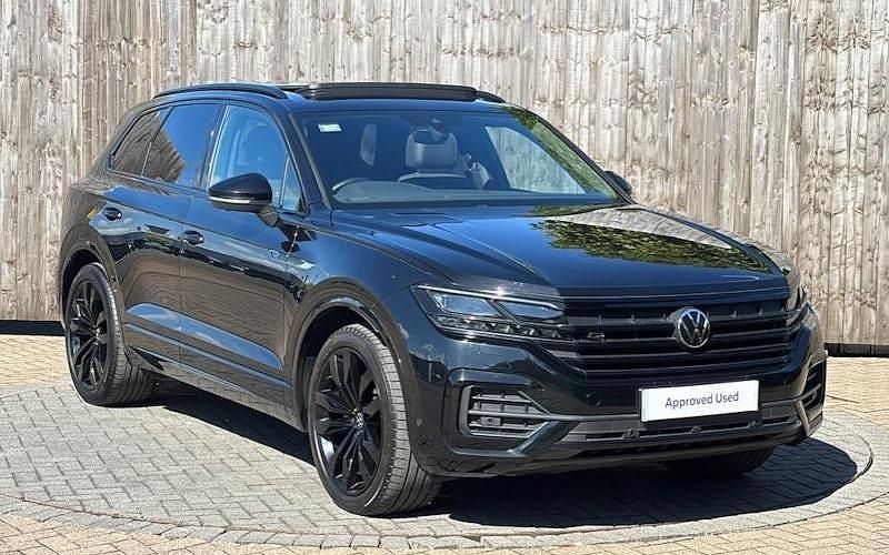 Used 2023 VW Touareg Black Edition SUV | £45,099 (Fair price) - Image 1/4