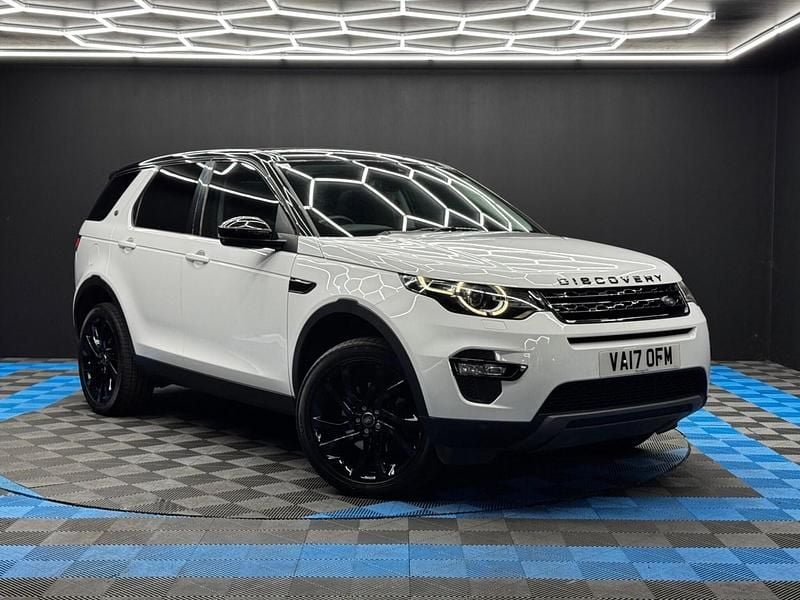 White Used 2017 Land Rover Discovery Sport HSE SUV | £14,490 (Fair price) - Image 1/4