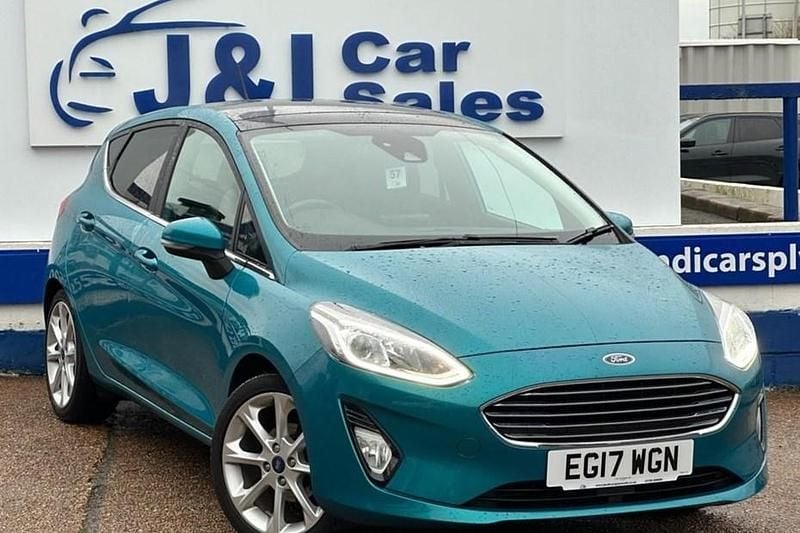 Usado Ford Fiesta Titanium 100 HP (73 kW) 2017 Azul Citadino