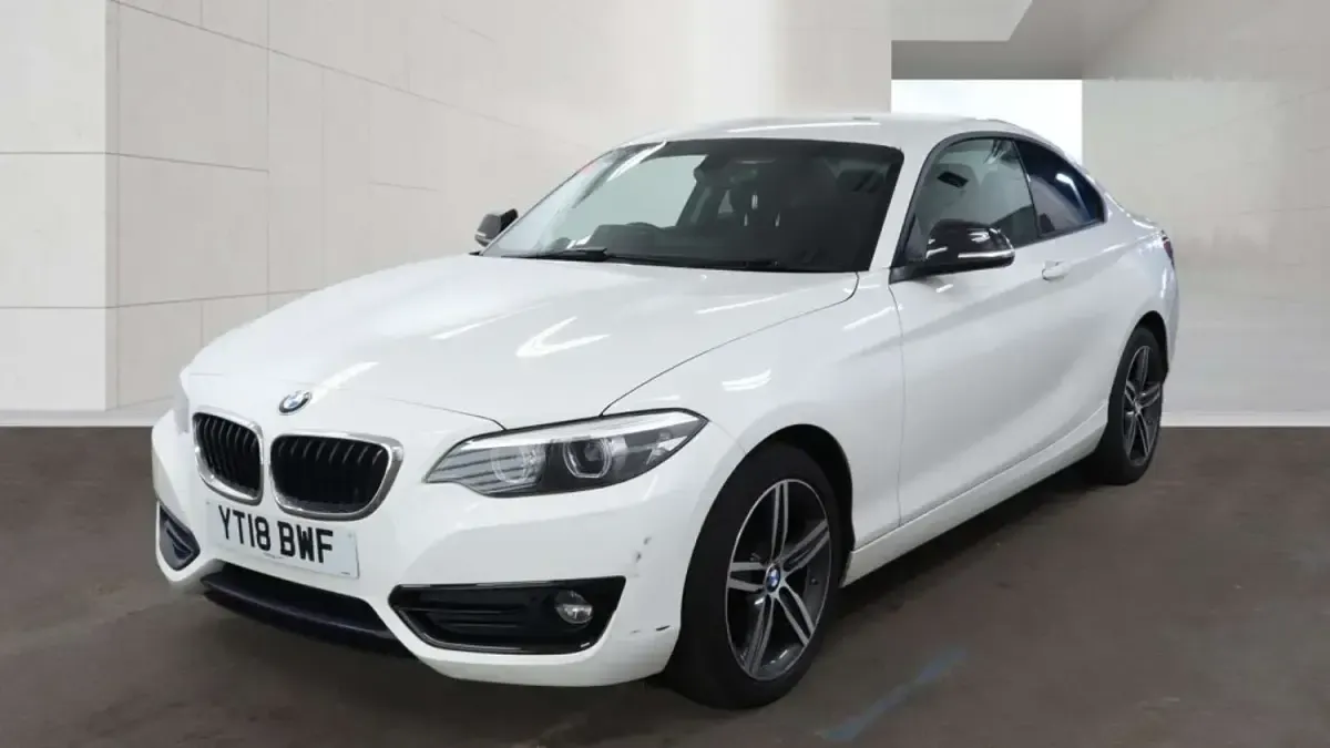 Used BMW 218 Sport Line 2018 White Coupe