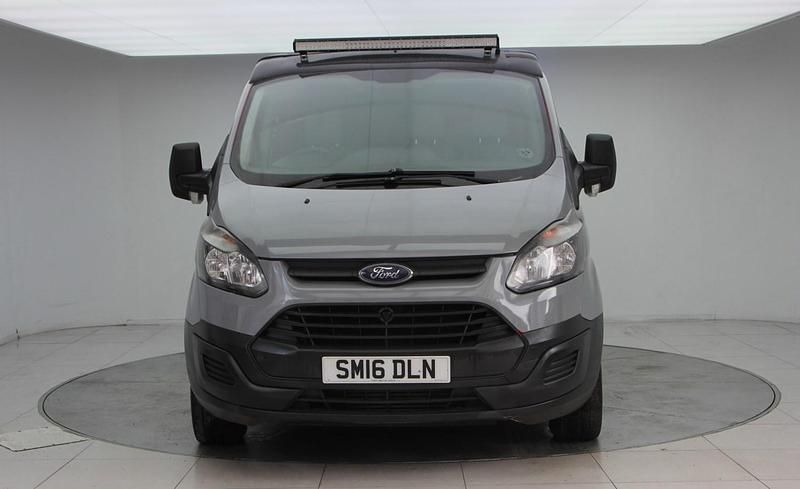 Used Ford Transit Custom 2016 Red Estate