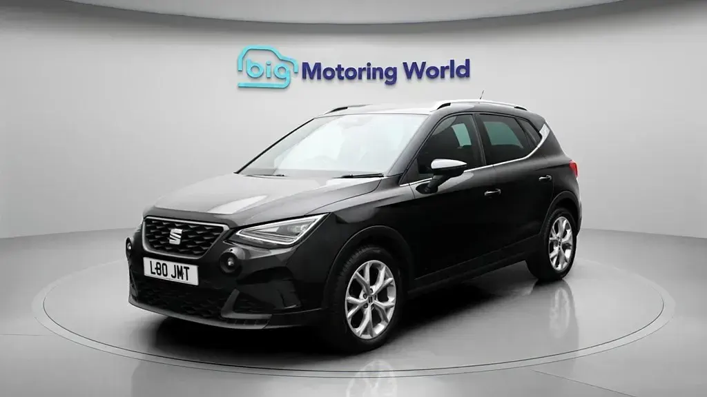 Używany Seat Arona FR 110 KM (80 kW) 2021 Czarny SUV