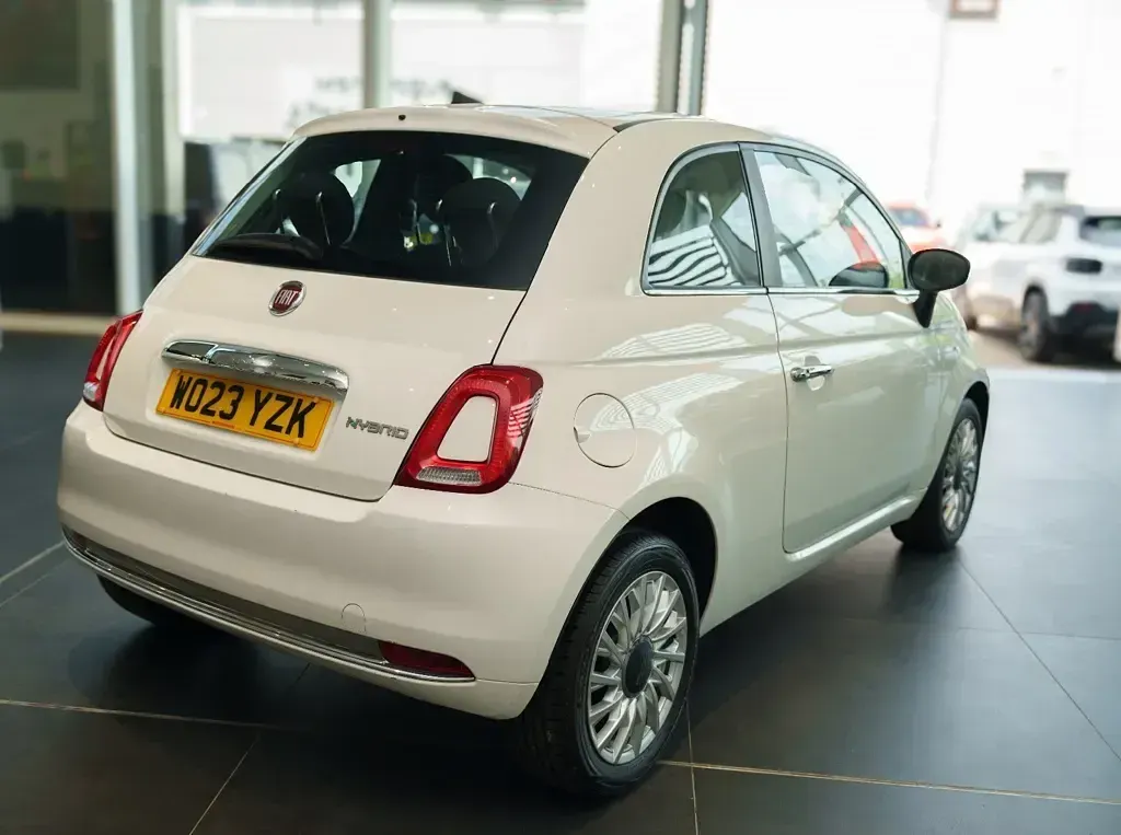 Used Fiat 500 68 HP (50 kW) 2023 White Hatchback