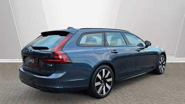 New Volvo V90 Plus 345 HP (253 kW) 2025 Estate