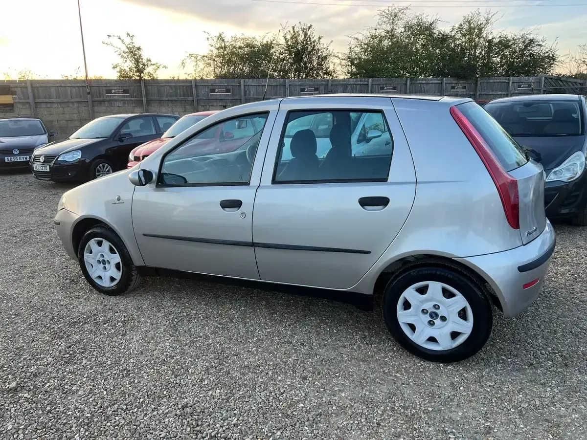 Used Fiat Punto Dynamic 60 HP (44 kW) 2004 Grey Hatchback