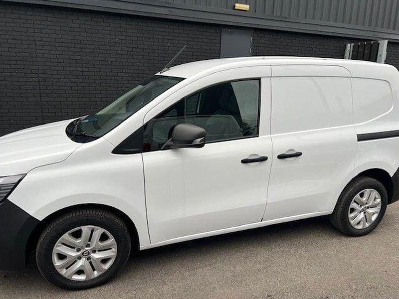 Used Renault Kangoo 94 HP (69 kW) 2024 White MPV