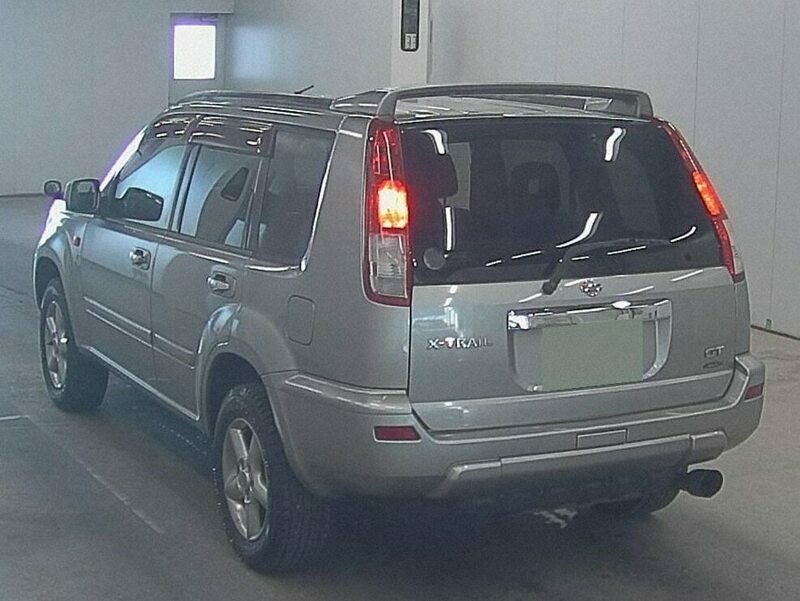 Used Nissan X-Trail 138 HP (101 kW) 2002 Silver SUV