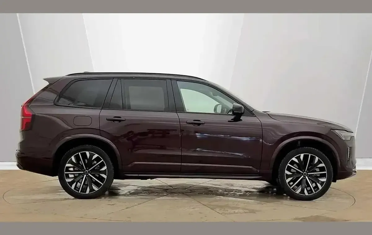 Used Volvo XC90 Ultra 455 HP (334 kW) 2025 Red SUV