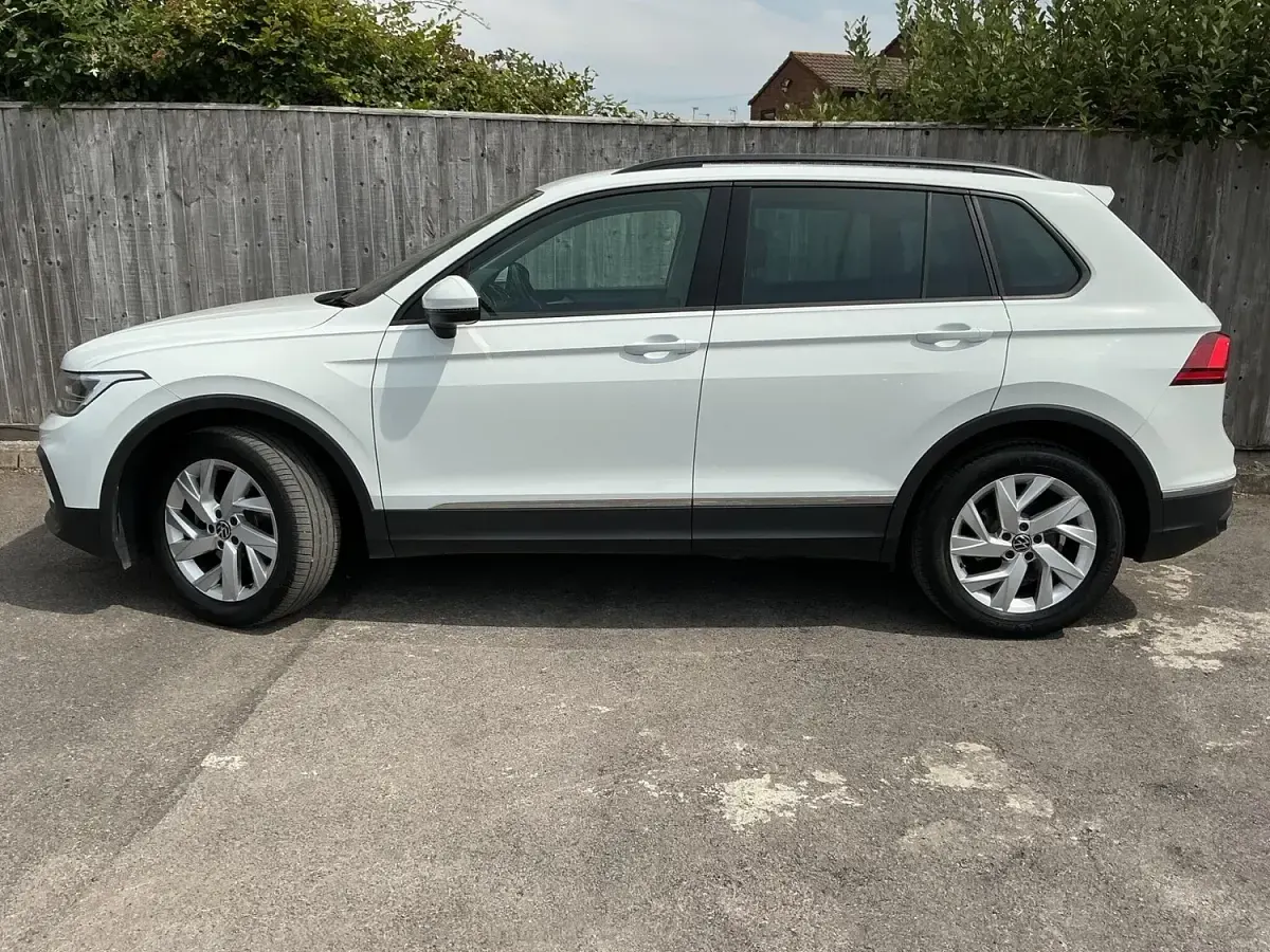Used VW Tiguan Life 150 HP (110 kW) 2021 White SUV
