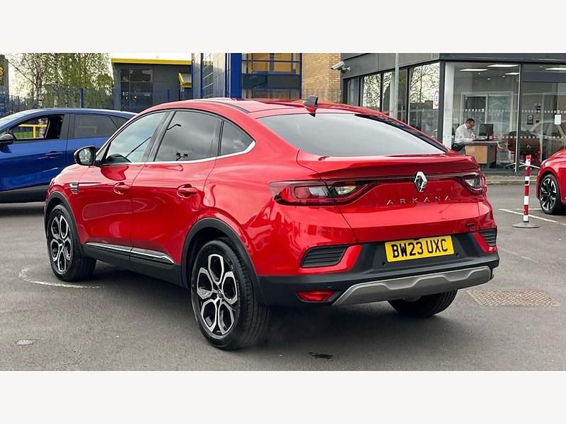 Used Renault Arkana Techno 142 HP (104 kW) 2023 Red  SUV