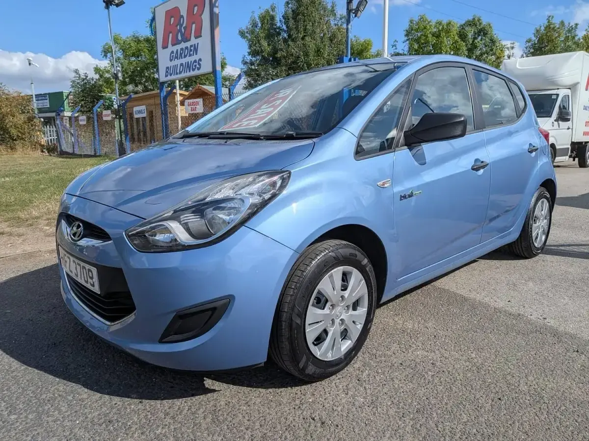 Used Hyundai ix20 Classic 90 HP (66 kW) 2011 Blue Hatchback