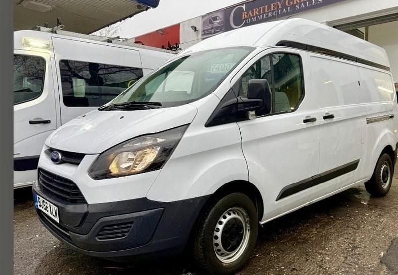 Used Ford Transit Custom 105 HP (77 kW) 2016 White Van