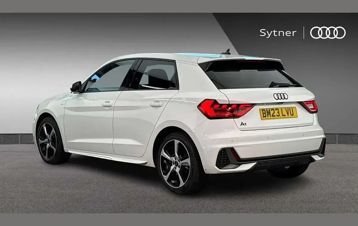 Used Audi A1 S-Line 94 HP (69 kW) 2023 White SUV