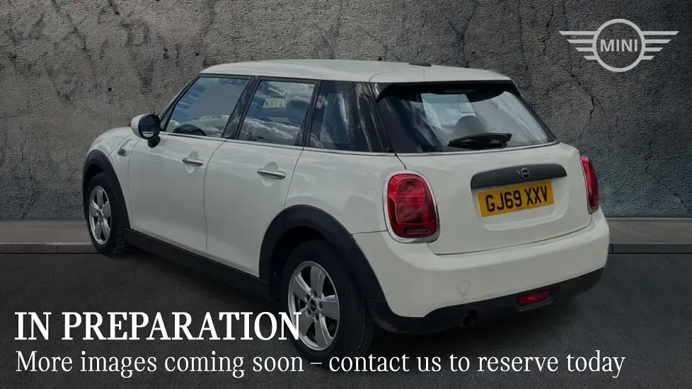 Used Mini ONE Classic 101 HP (74 kW) 2019 White Hatchback