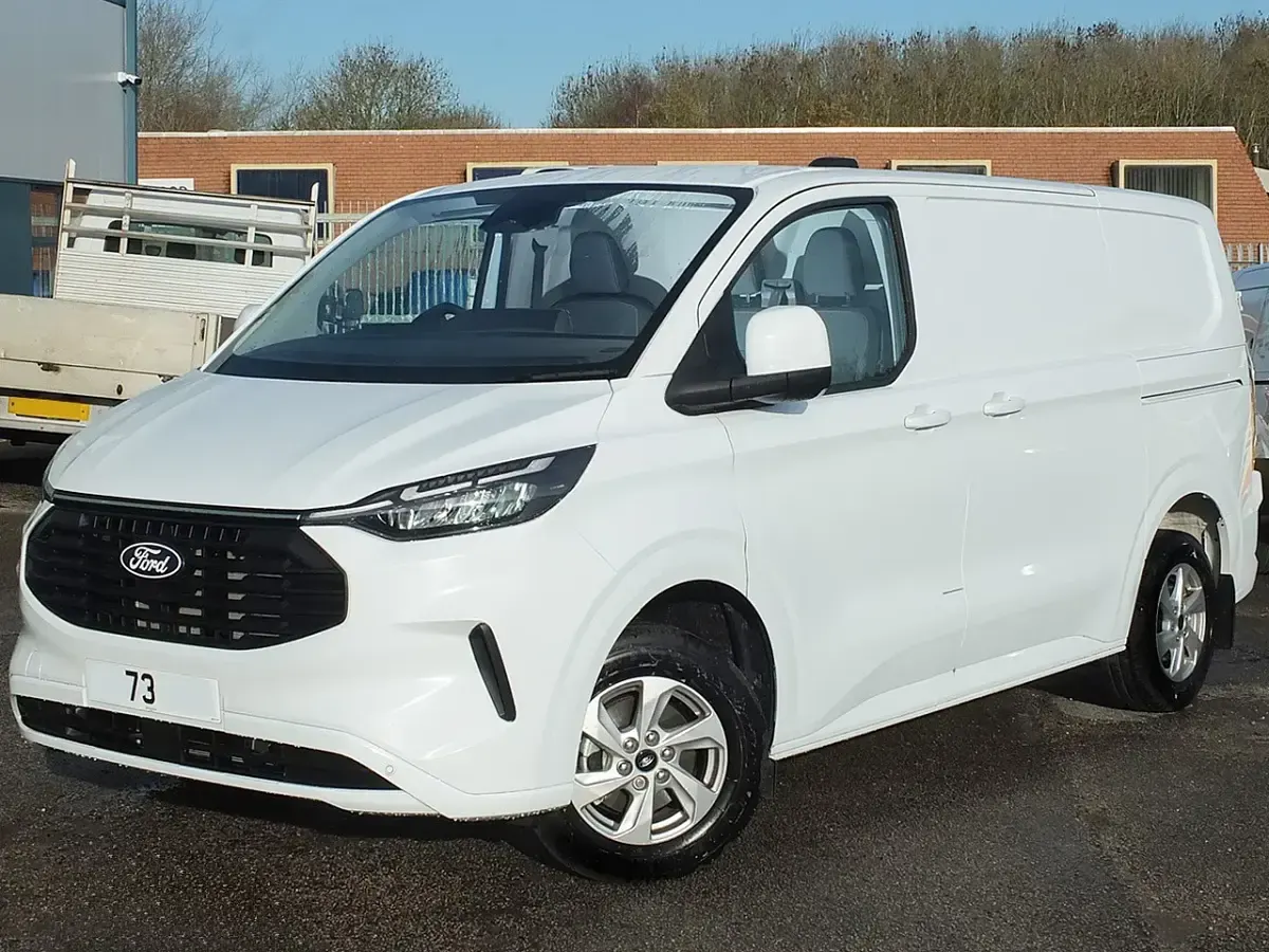 Used Ford Transit Custom Limited 136 HP (100 kW) 2023 White Van