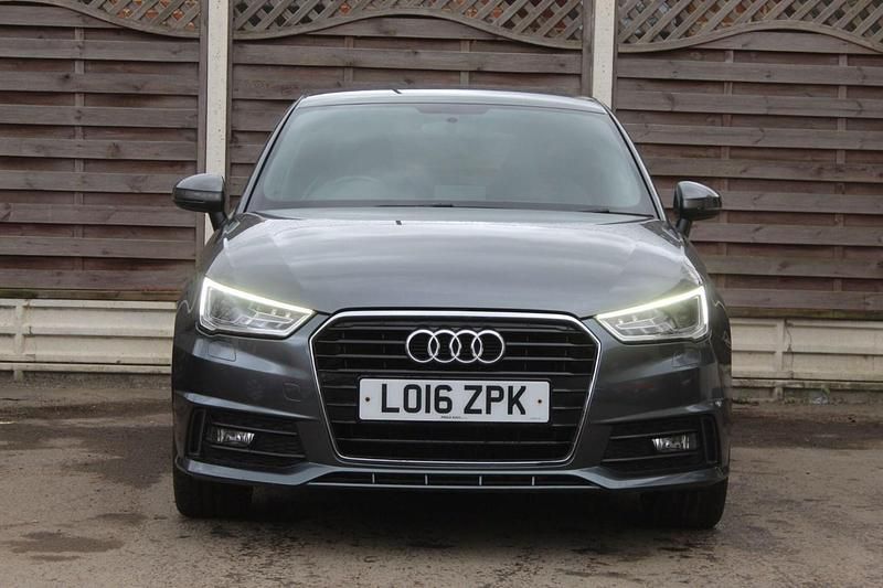 Usado Audi A1 S-Line 2016 Cinzento Citadino