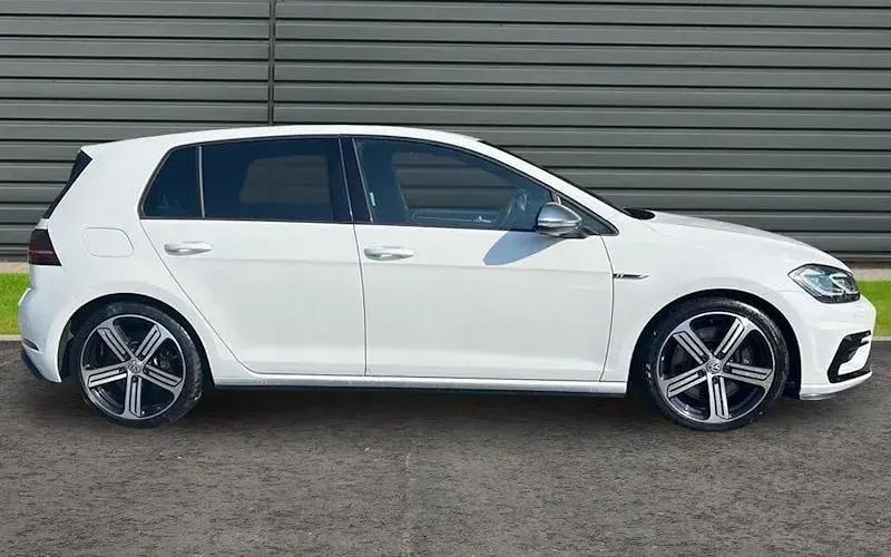 Second-hand VW Golf VII R 300 CP (220 kW) 2020 Hatchback