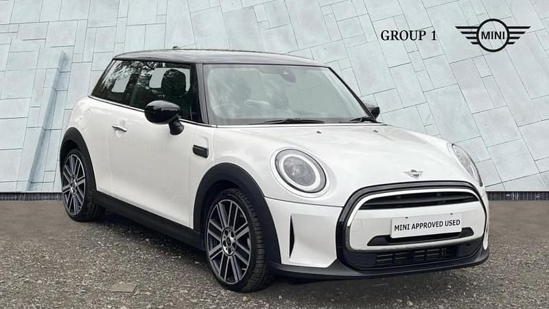 White Used 2023 Mini Cooper Exclusive Hatchback | £20,250 (Good price) - Image 1/4
