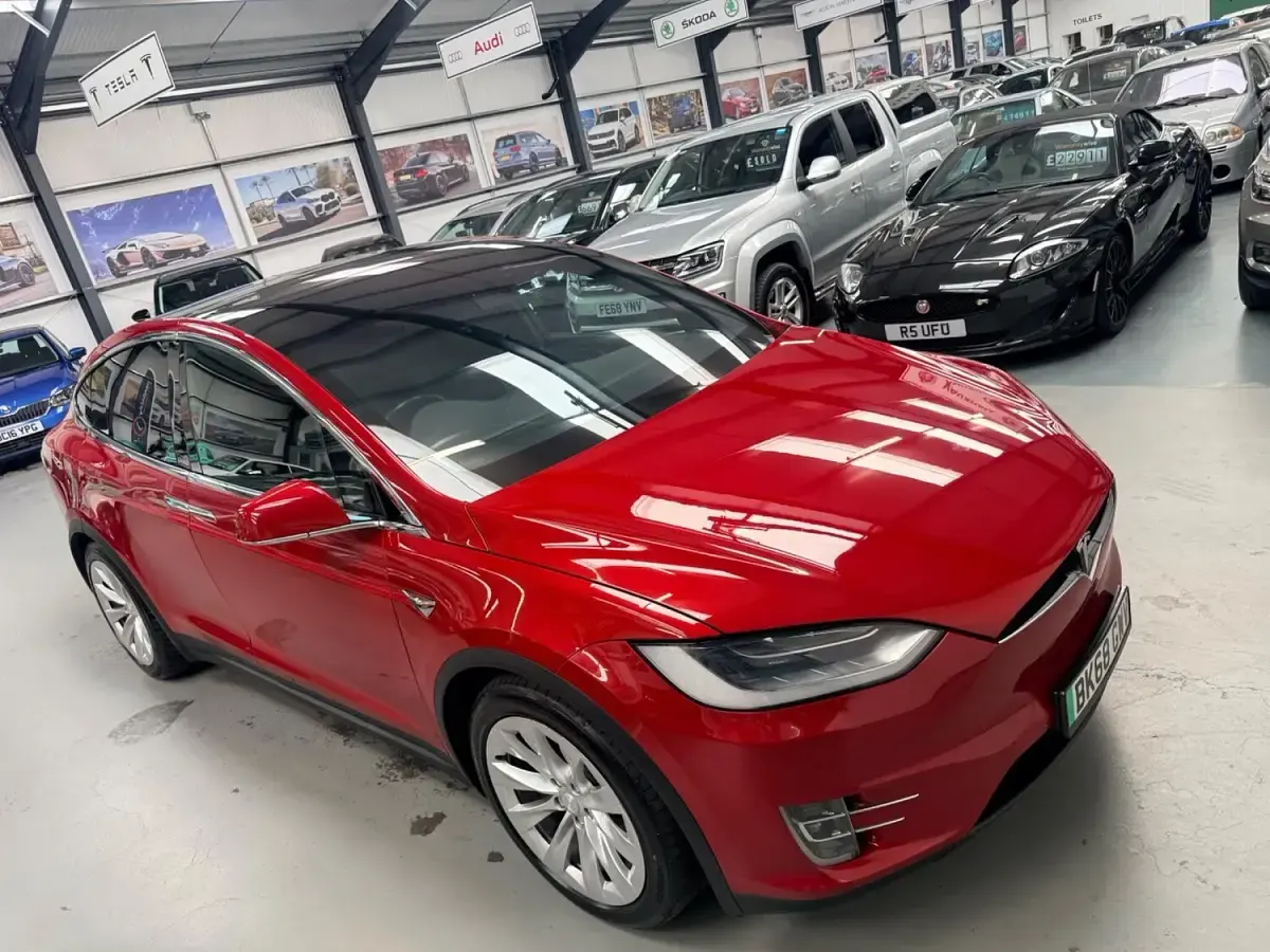 Used Tesla Model X 448 kW (610 HP) 2018 Red SUV