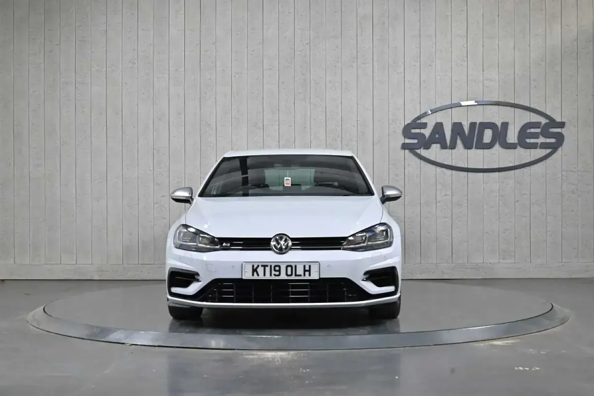 Used VW Golf VII R 300 HP (220 kW) 2019 Silver Hatchback