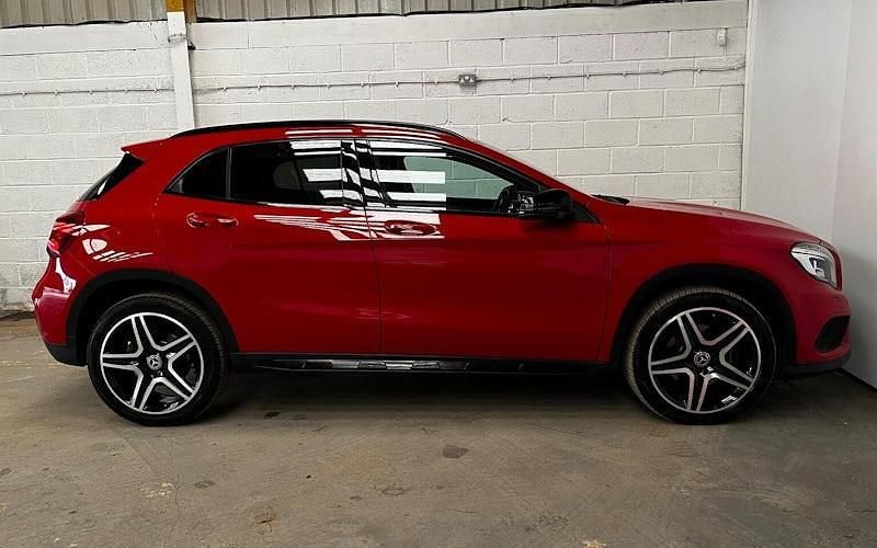 Used Mercedes GLA220 AMG line 170 HP (125 kW) 2015 Red SUV