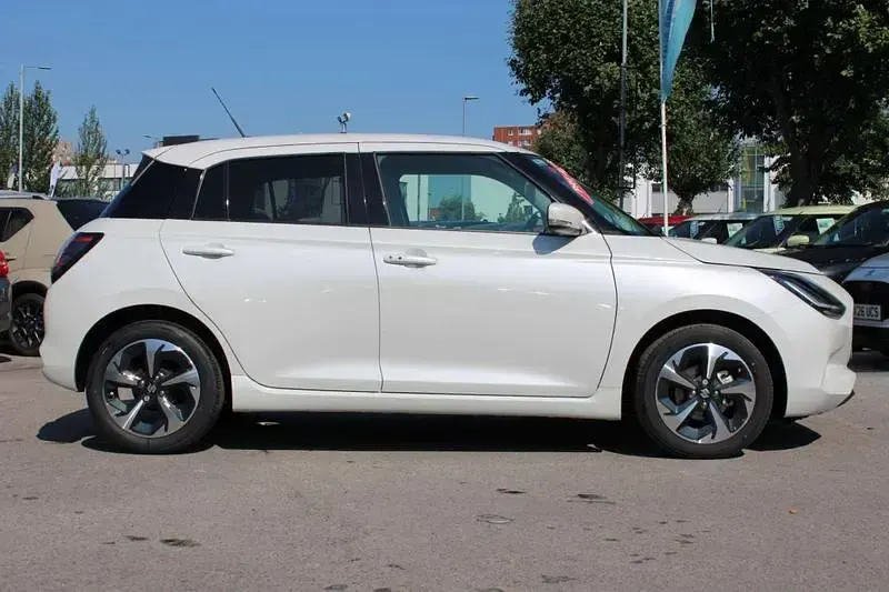 New Suzuki Swift 2026 White Hatchback