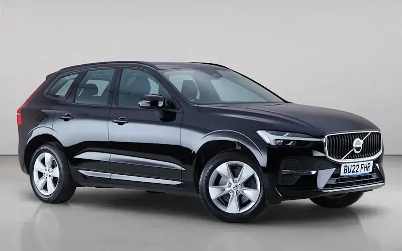 Used Volvo XC60 Momentum 250 HP (183 kW) 2021 SUV