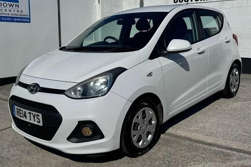 Used Hyundai i10 SE 66 HP (48 kW) 2014 White Hatchback