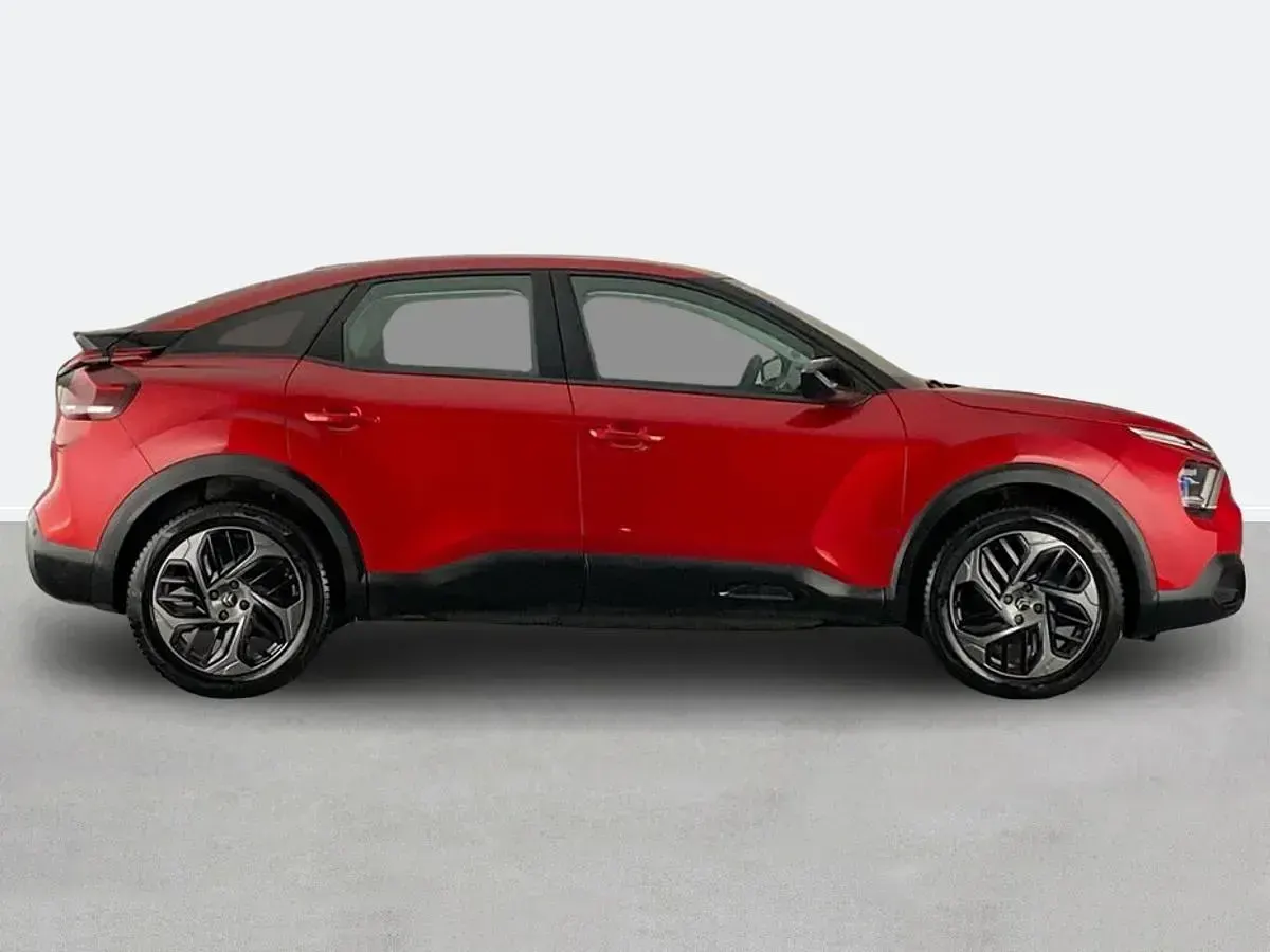 Used Citroën C4 PureTech 102 HP (75 kW) 2021 Red Hatchback