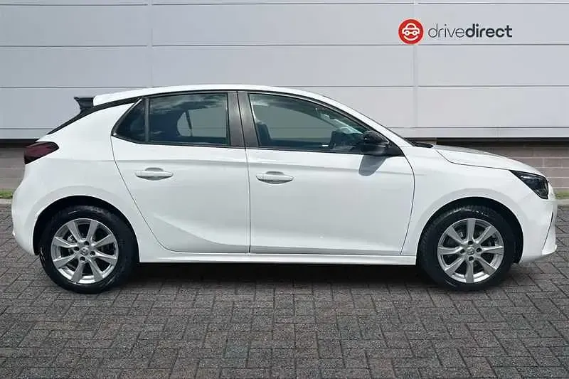 Used Vauxhall Corsa Design Edition 100 HP (73 kW) 2023 White Hatchback