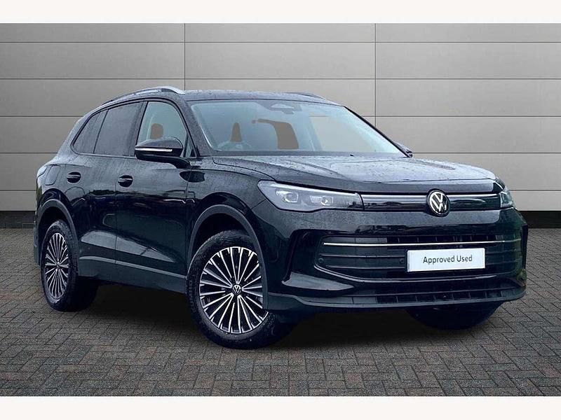 Black Used 2025 VW Tiguan Match SUV | £31,195 (A bit pricey) - Image 1/3