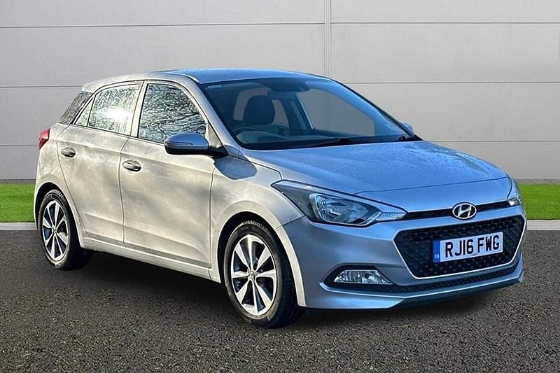 Silver Used 2016 Hyundai i20 SE Hatchback | £7,999 (Fair price) - Image 1/1