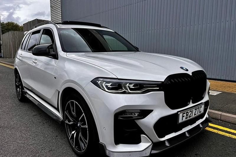 White Used 2021 BMW X7 M Sport SUV | £46,950 (Good price) - Image 1/1