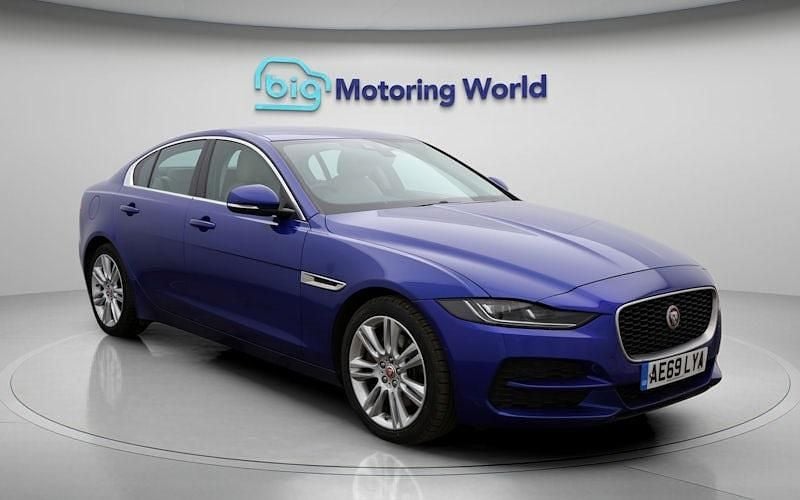Blue Used 2019 Jaguar XE SE Sedan | £14,300 (Expensive) - Image 1/4