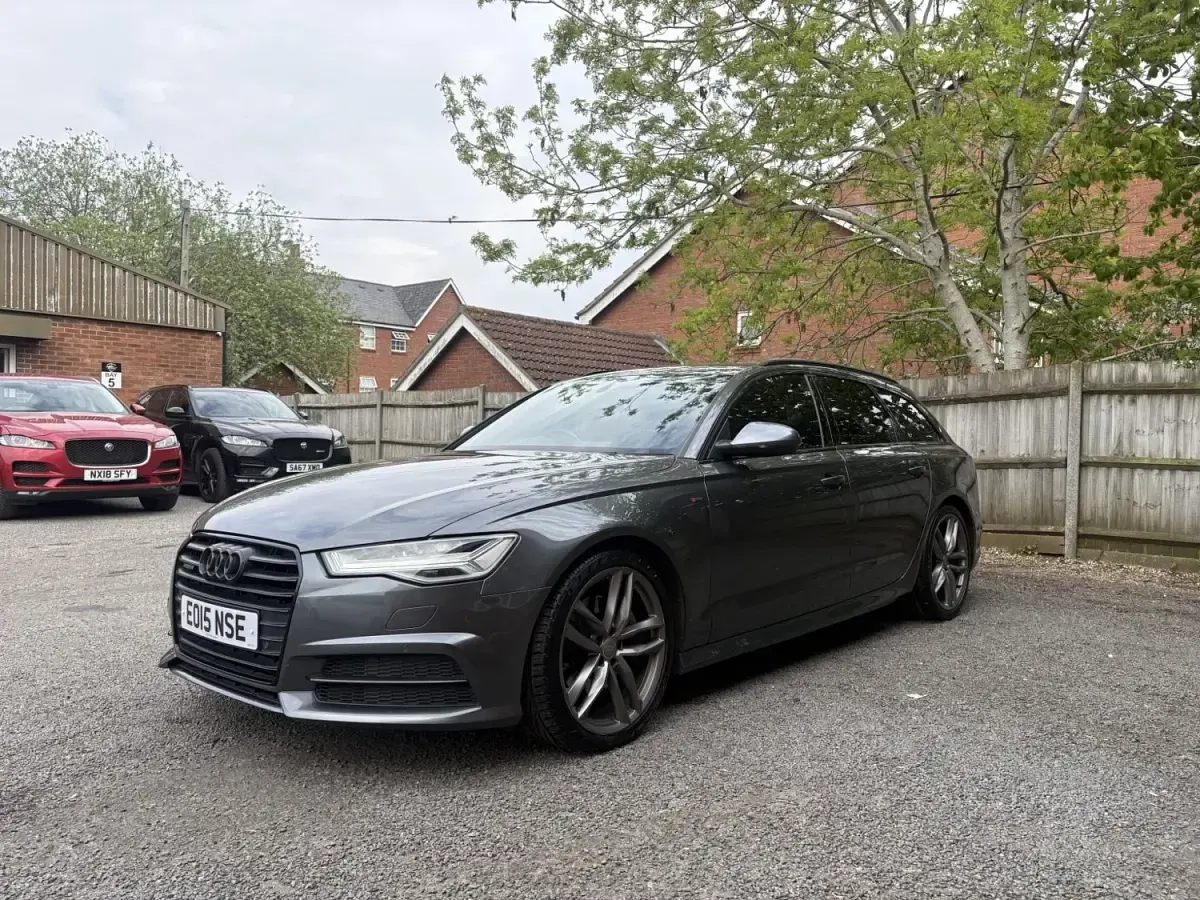 Usado Audi A6 Black Edition 272 CV (200 kW) 2015 Gris Familiar
