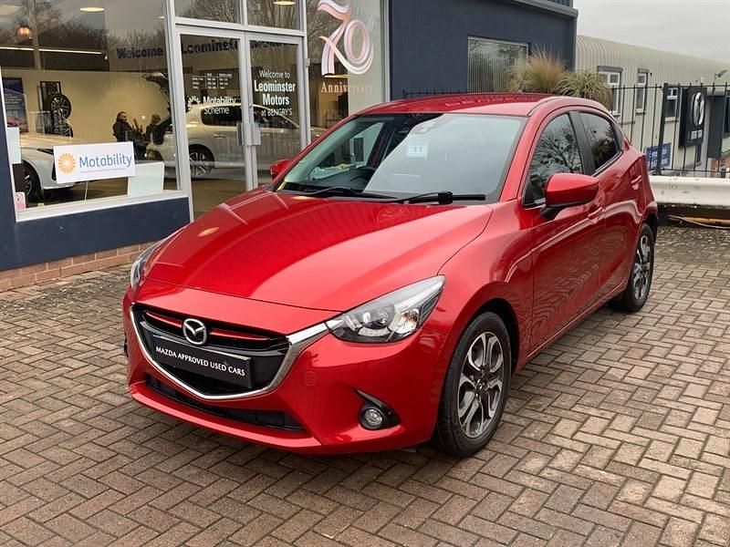 Used Mazda 2 Inclusive 115 HP (84 kW) 2015 Red Hatchback
