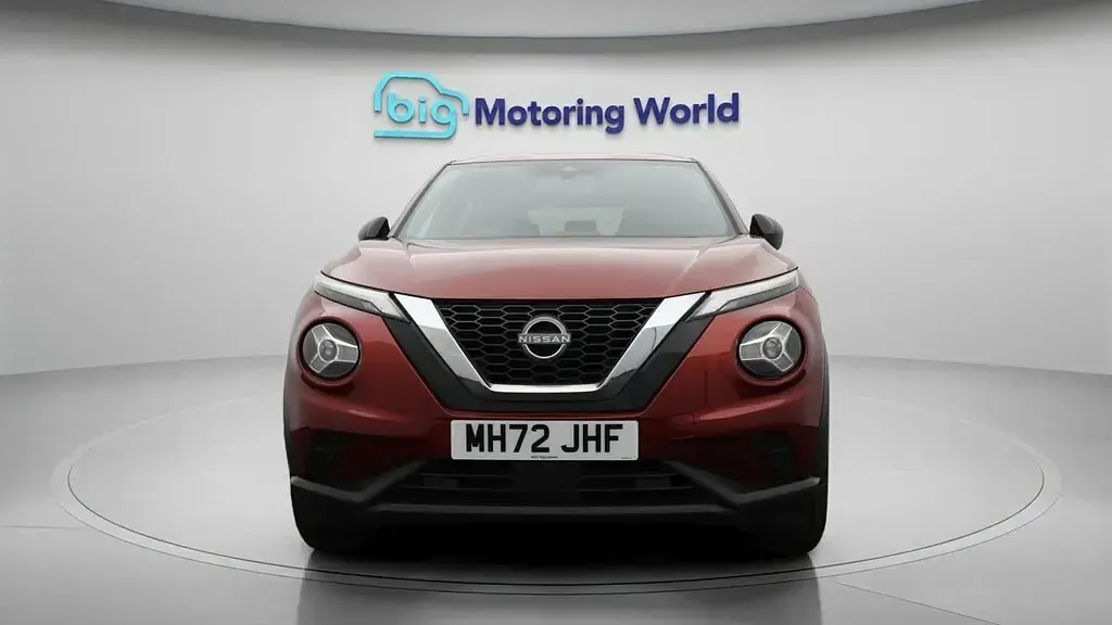Second-hand Nissan Juke N-Connecta 114 CP (83 kW) 2023 Roșu SUV
