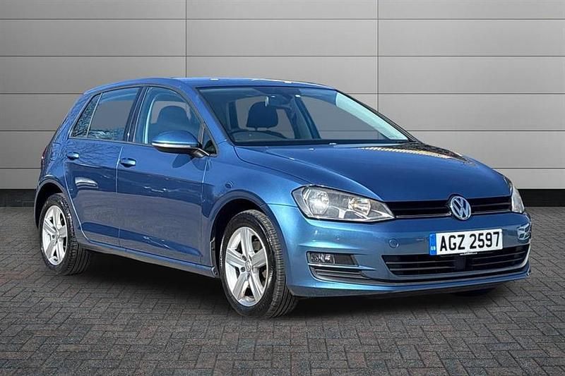 Used VW Golf VII Match 105 HP (77 kW) 2015 Blue Hatchback