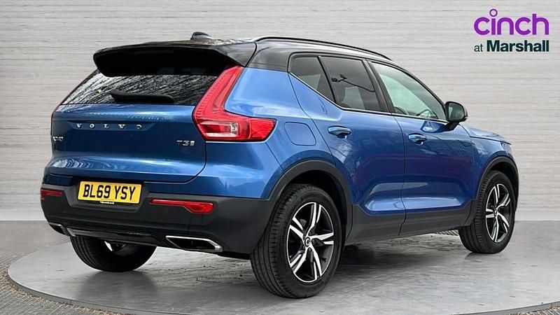 Used Volvo XC40 R-Design 163 HP (119 kW) 2020 Blue SUV