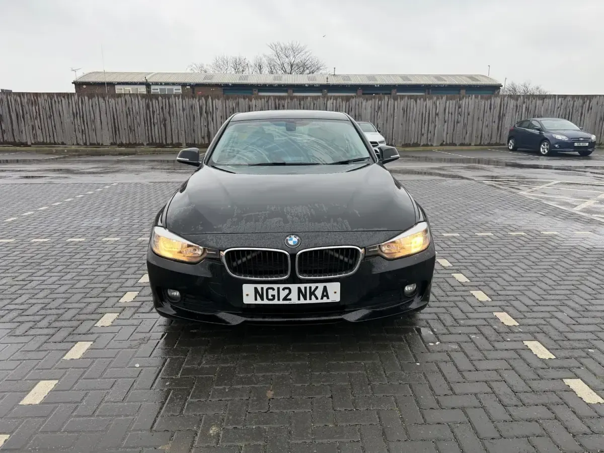 Usado BMW 316 2012 Negro Berlina