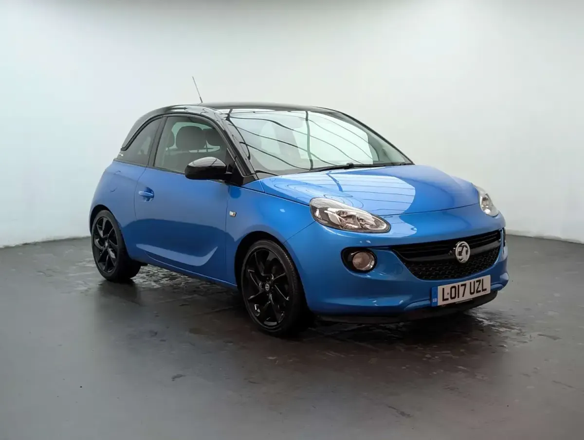 Usado Vauxhall Adam 70 CV (51 kW) 2017 Azul Utilitario