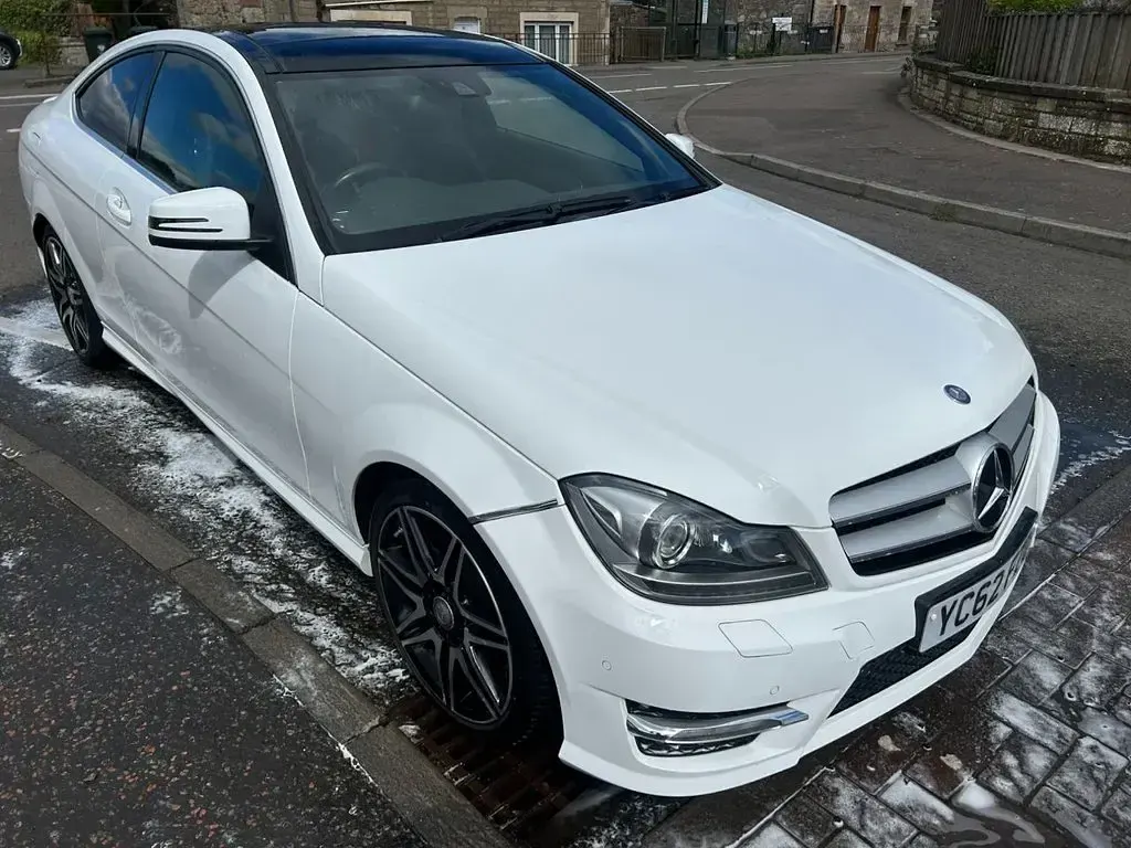 Used Mercedes C250 AMG 204 HP (150 kW) 2012 White Coupe